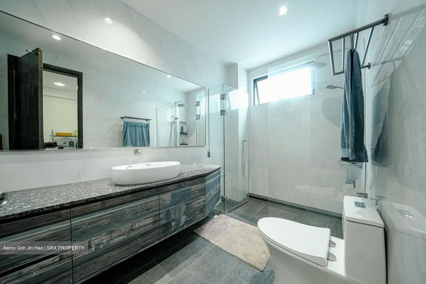 Sembawang Hills Estate (D20), Terrace #608378401